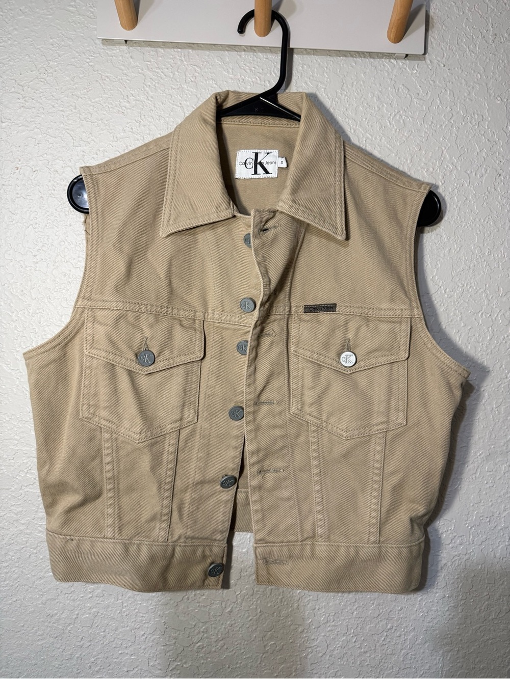 Unique Vintage Calvin Klein Beige/Tan Sleeveless 100% Cotton Denim Vest size Sm